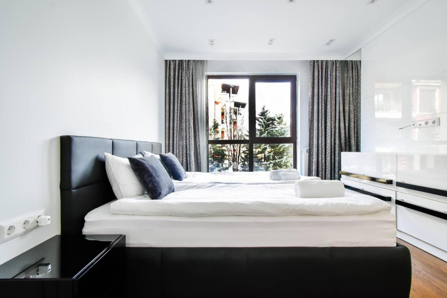 10 3br2bh Jacuzzi Free Parking Σόφια
